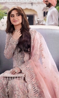 kanwal-malik-maahi-festive-2023-11