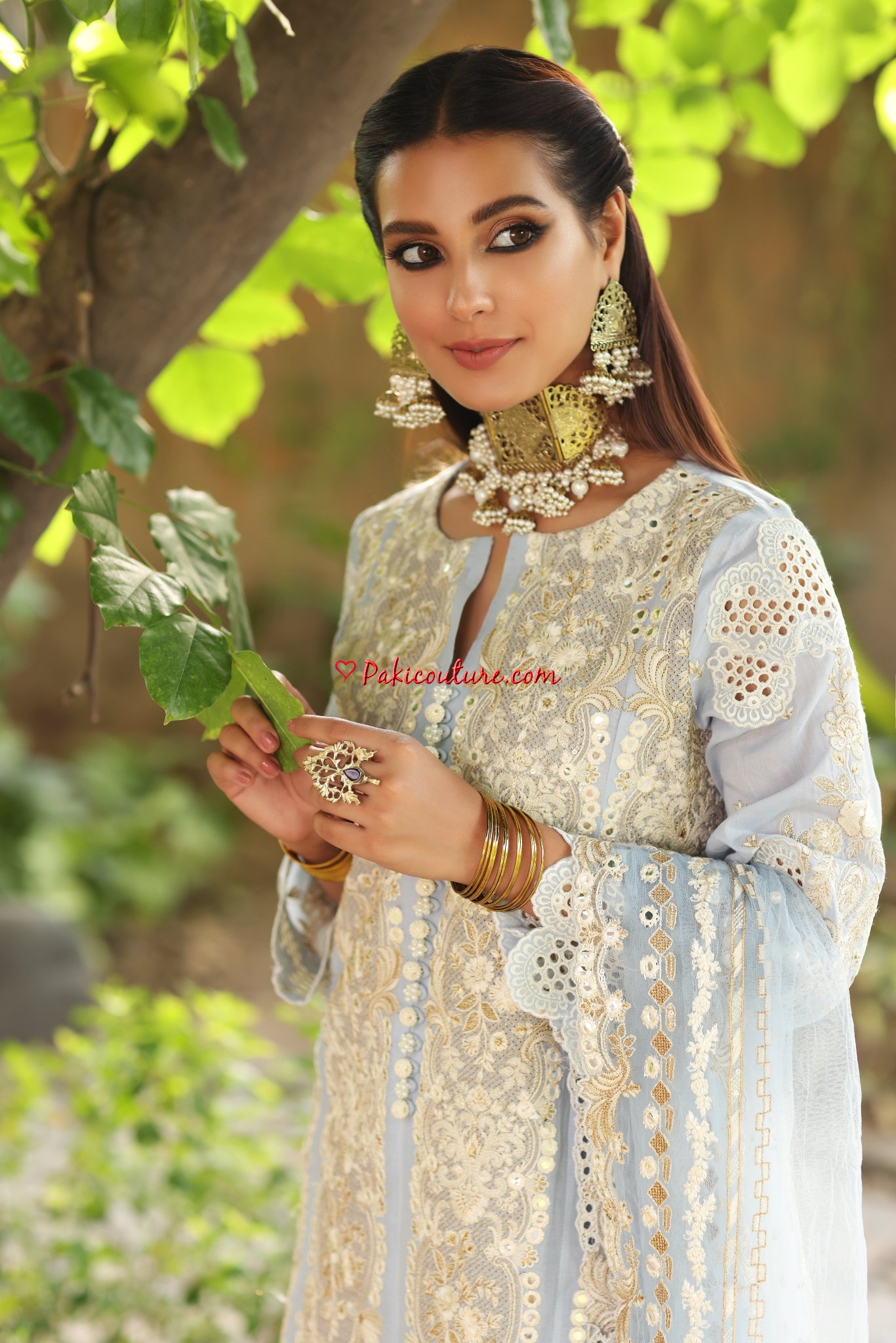 Manara Summer Luxury Lawn 2023 Shop Online | Buy Pakistani Fashion ...