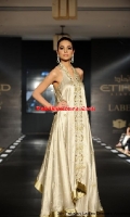 pakistani-designer-shalwar-kameez-24